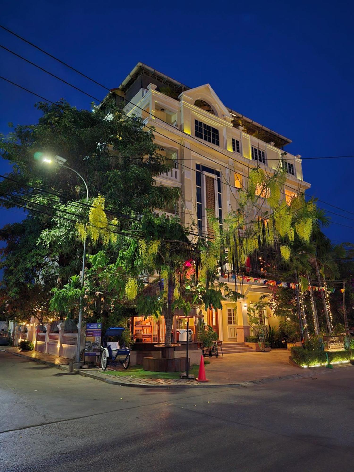 Grand Bayon Hotel