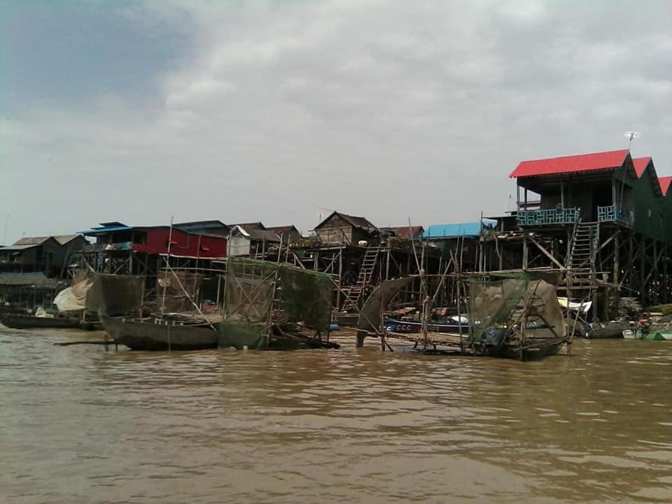Sunset At Floating Village Private Tour &guide *