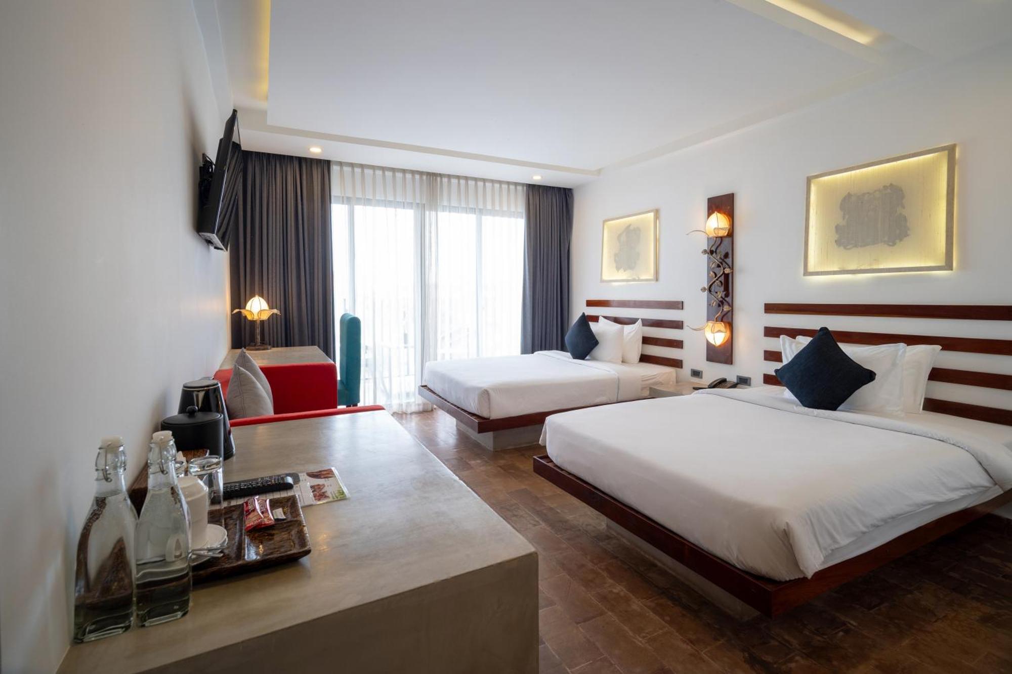 Hotel Angkor Breeze & 4*