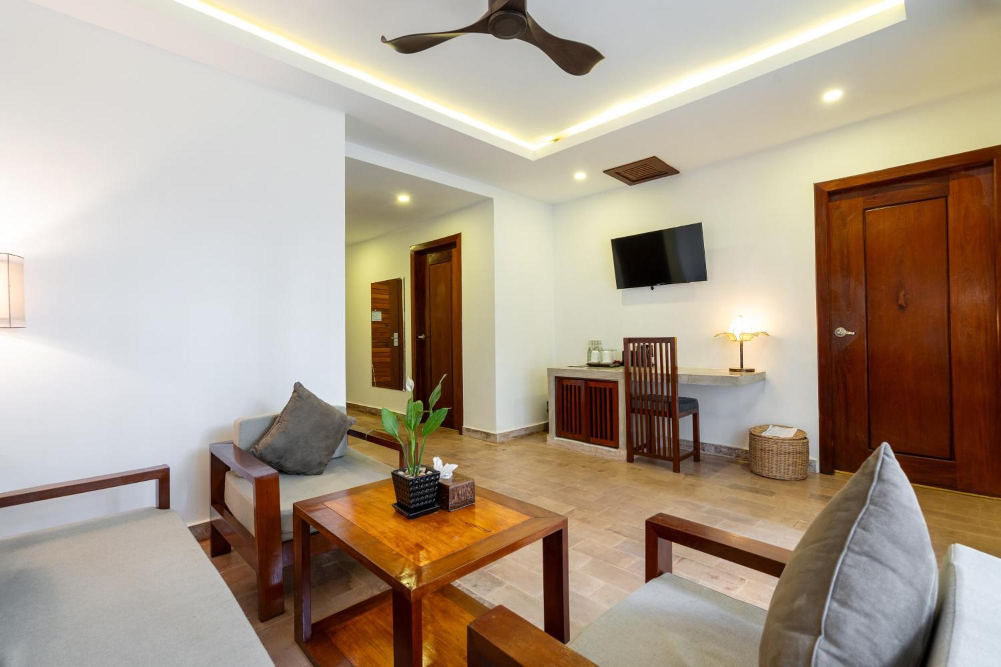 Angkor Breeze & Hotel