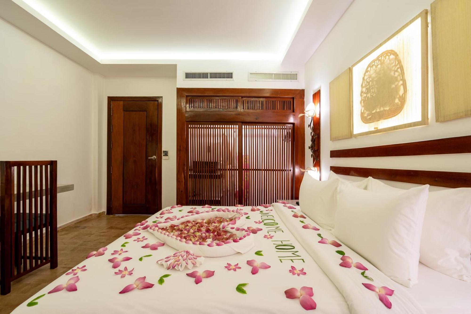 Hotel Angkor Breeze & 4*