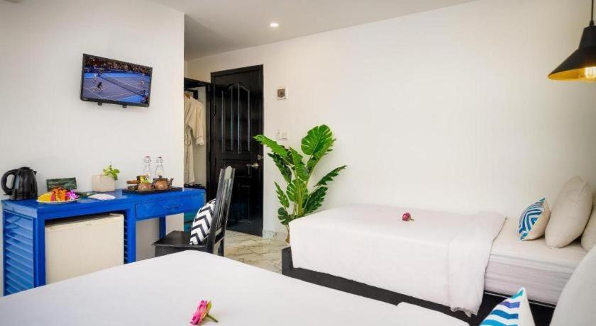 Popular & Hotel Siem Reap