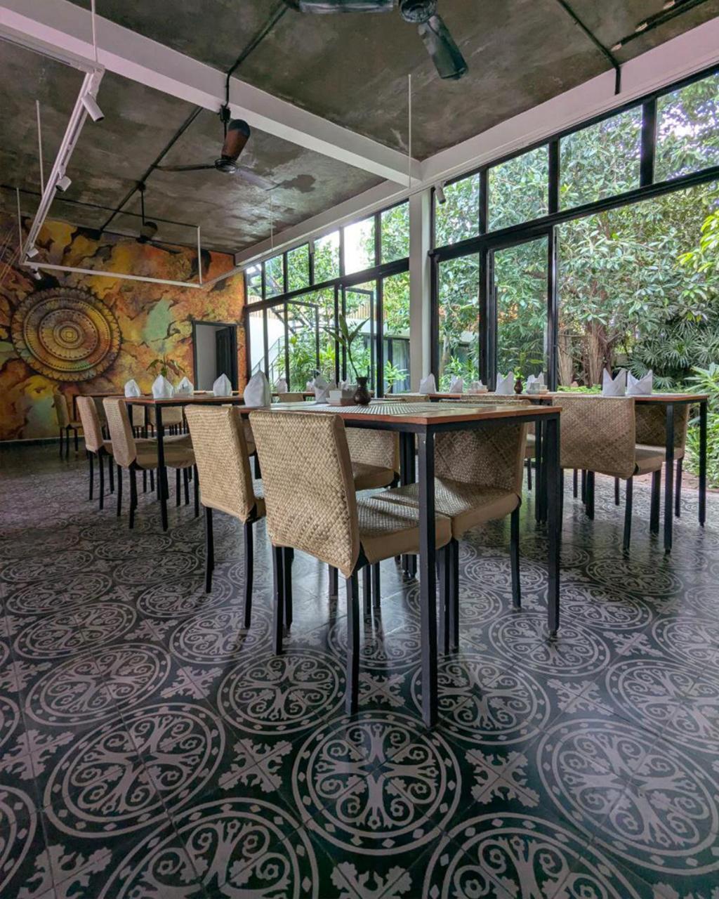 Family-style 3-bedroom Unique By Tunnel *