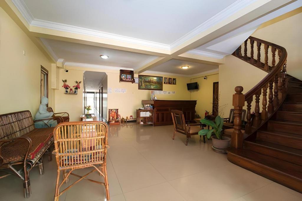 Happy Zone Hostel Albergue *