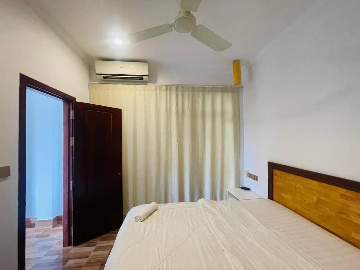Apartment 5mins From And Pool At Your Door