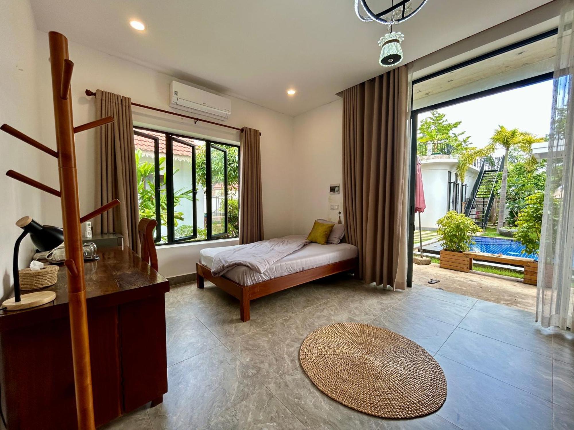 Holiday home Enchanted Pool Siem Reap, Right Near The Wake Park Siem Reap