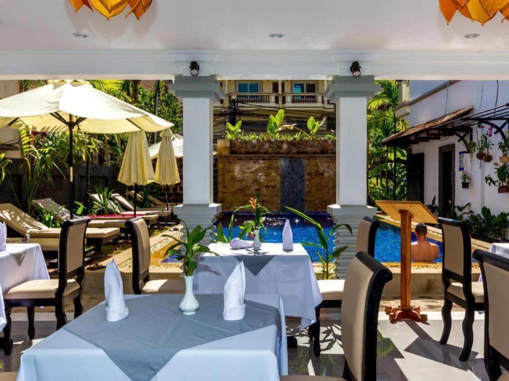 Popular Boutique Hotel 3*