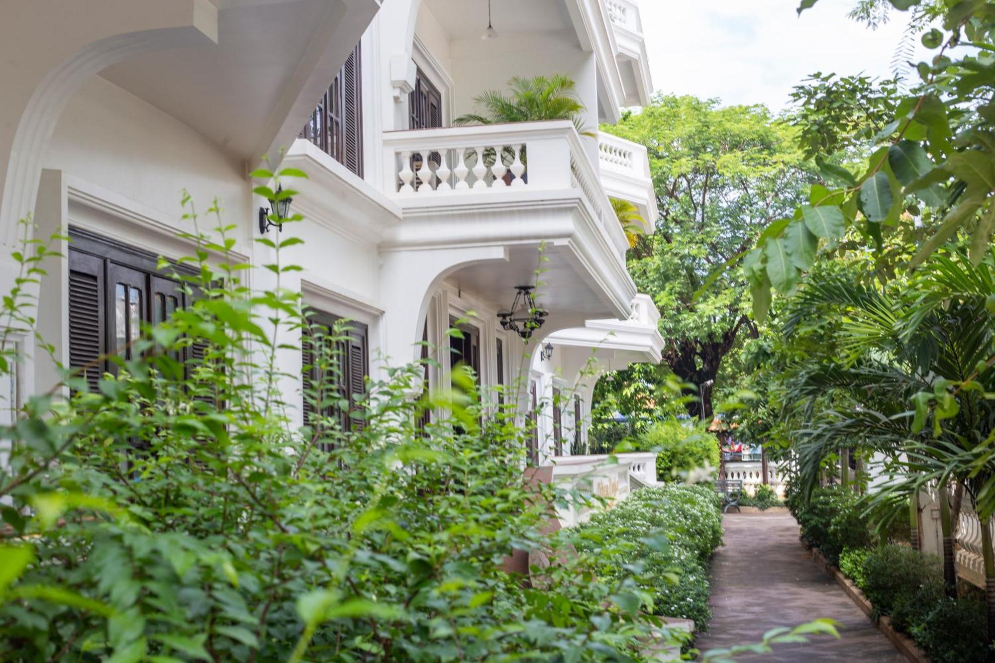 Chateau D'angkor La Hotel 4*