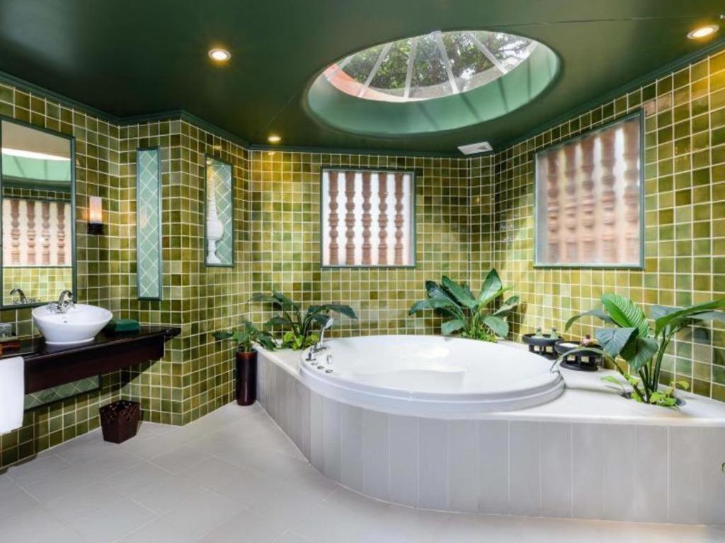 Angkor Village & 5* Siem Reap