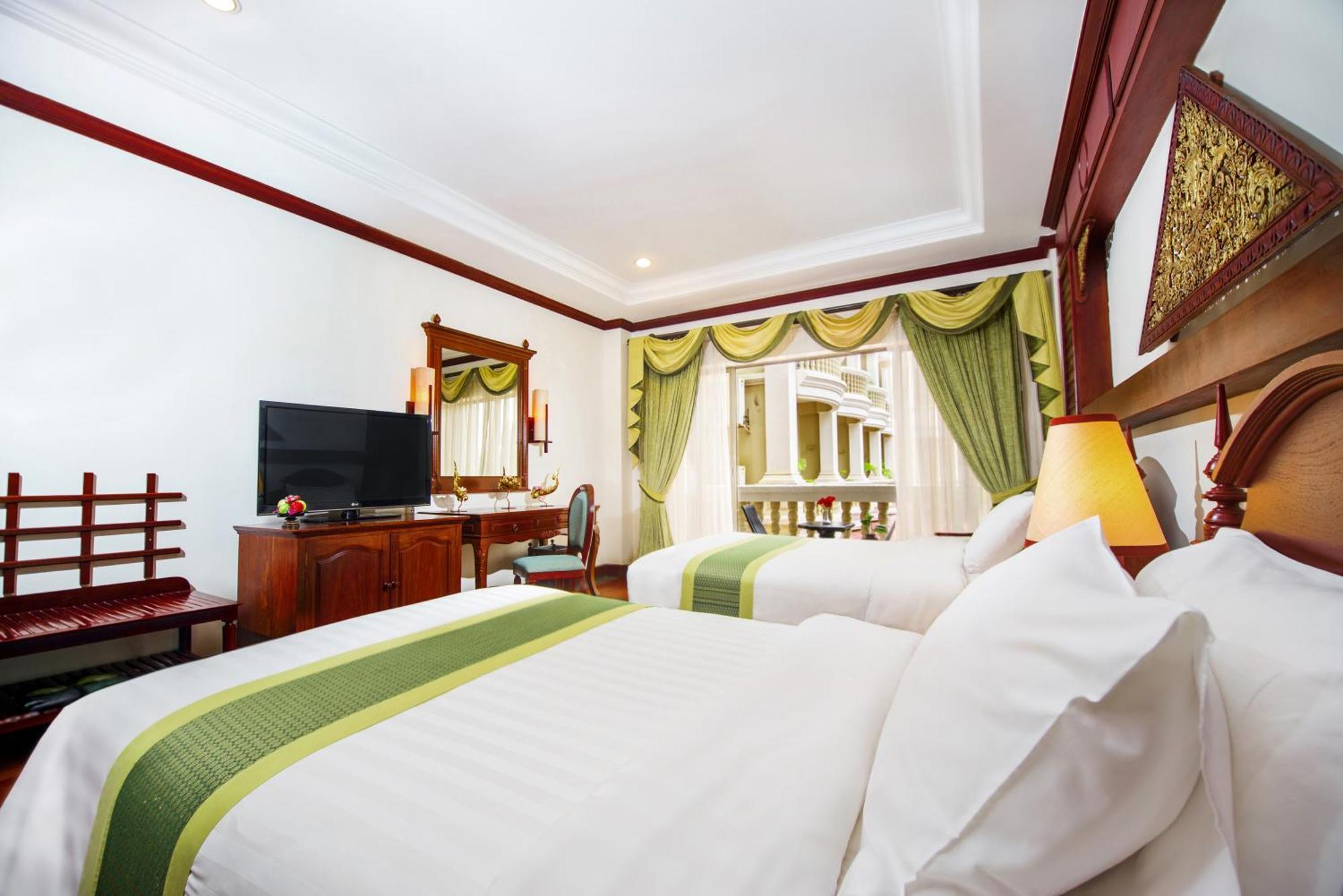 Borei Angkor & 5*
