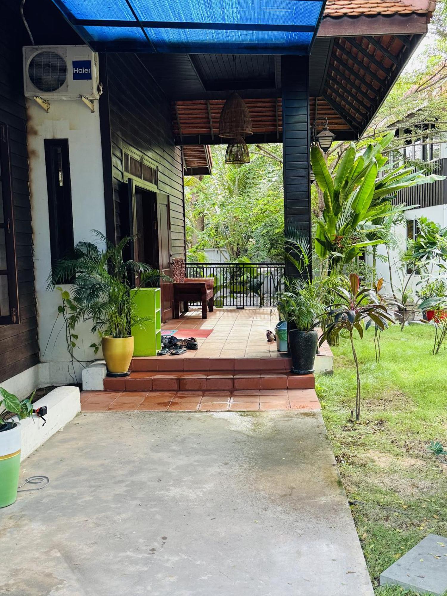 Hotel Platinum Haven & Gardens