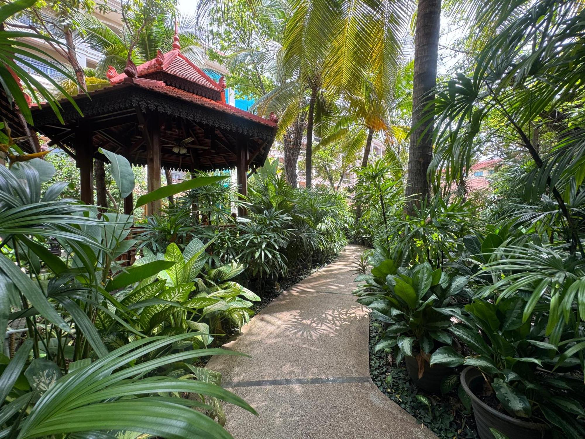Somadevi Angkor & 5*