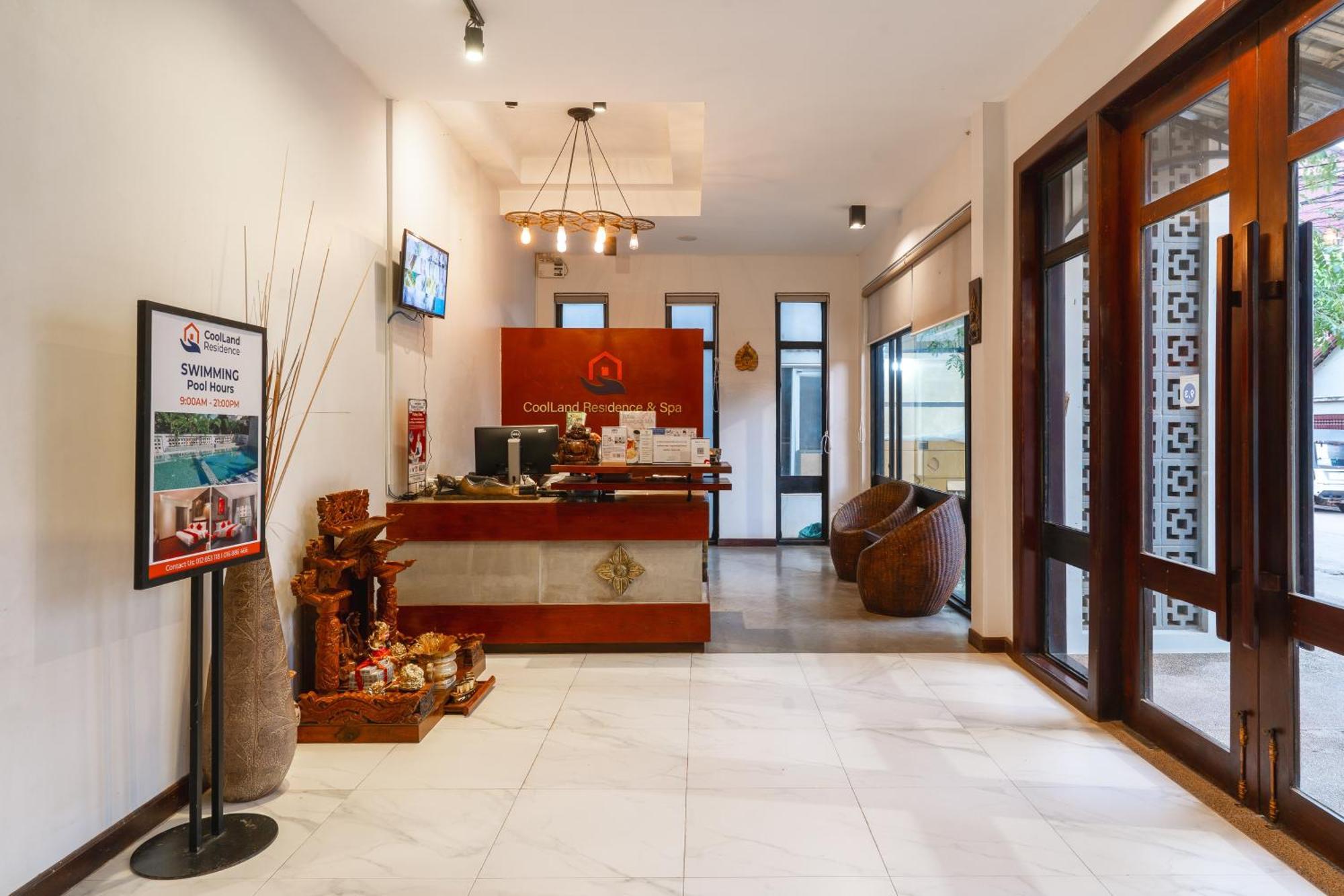 Hotel Coolland & 3*