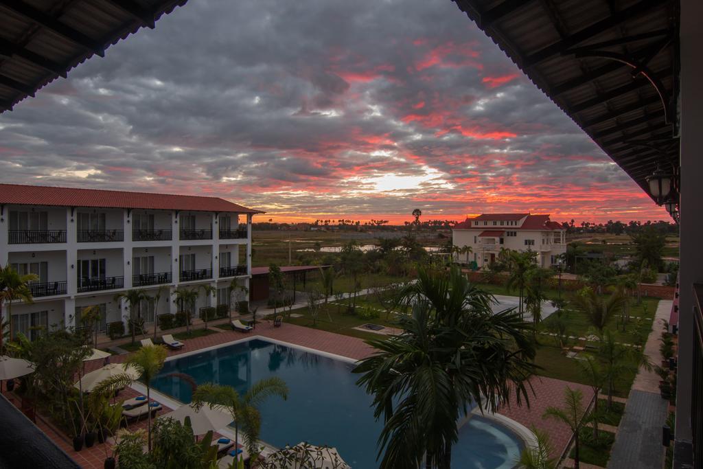 Hotel Crown Angkor & 4*