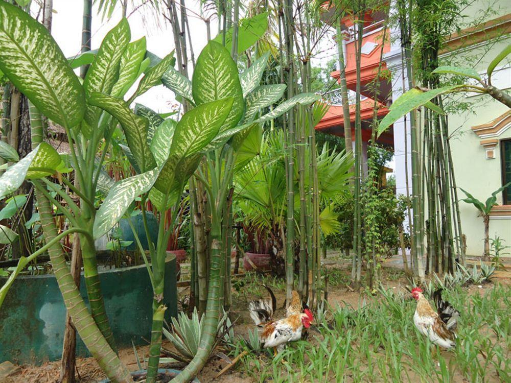 Jasmine Garden Hotel 2*