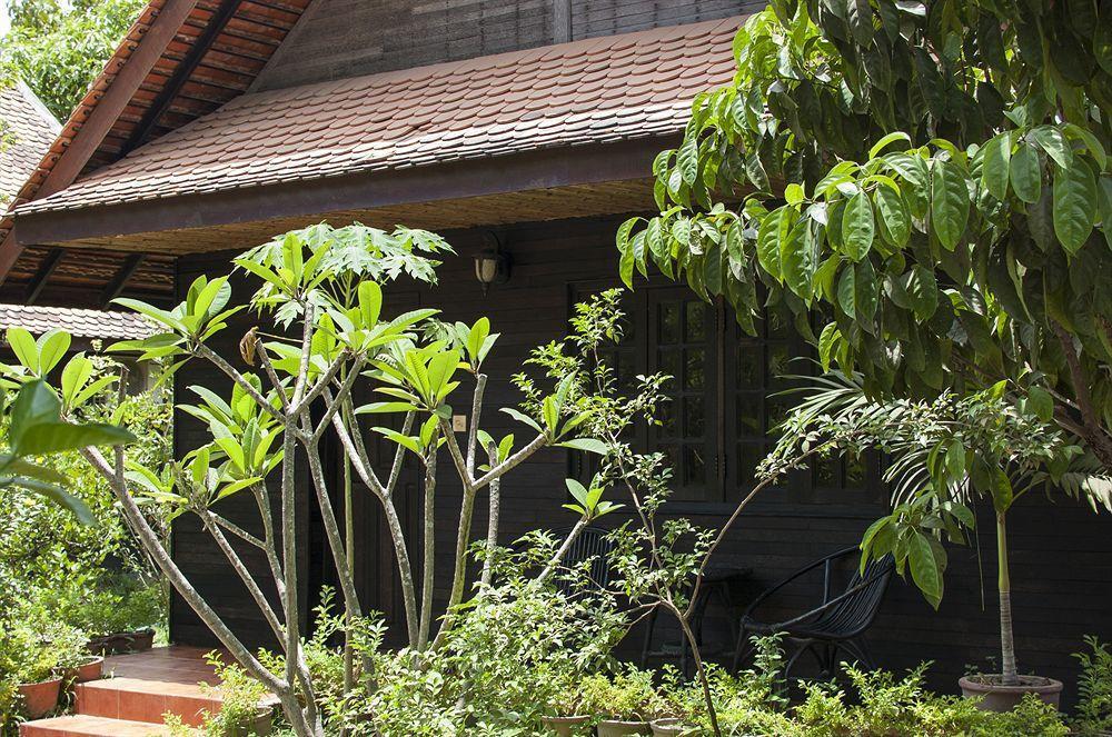 Palm Village & Resort 4*