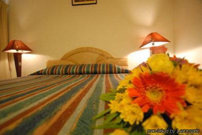 Salina Hotel 3*
