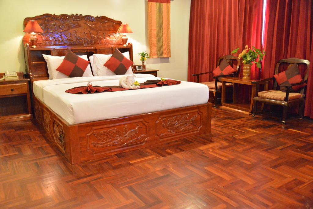 Angkor Hotel 4*