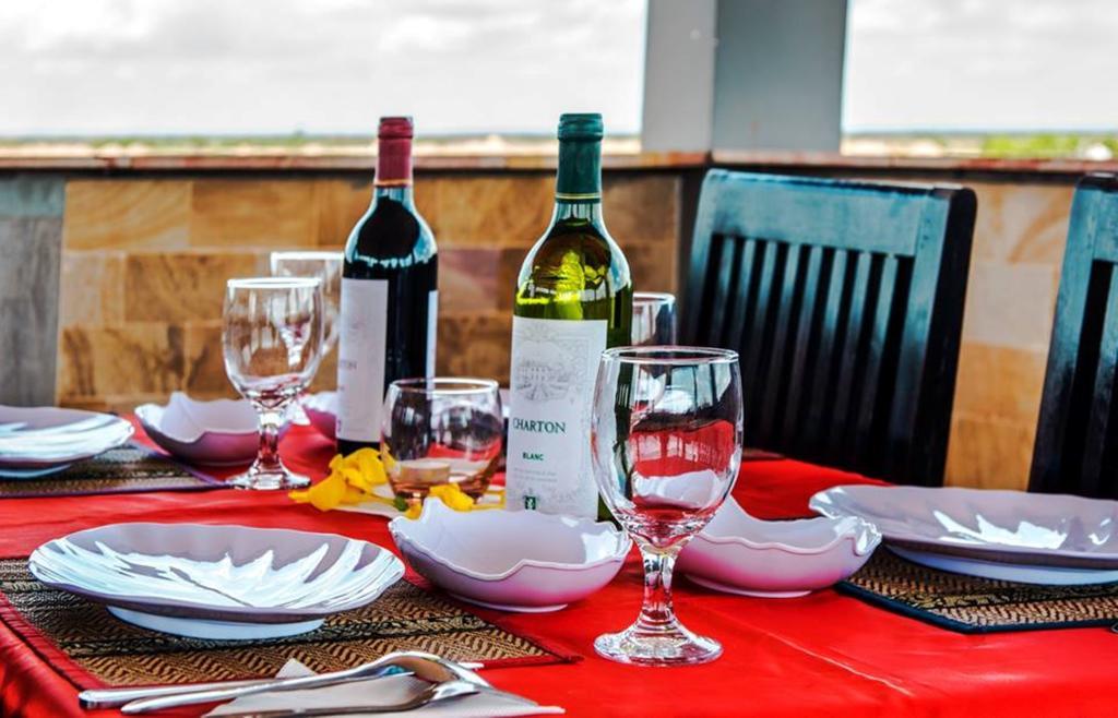 Sun Boutique & Restaurant *