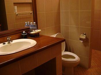Golden Premier Hotel