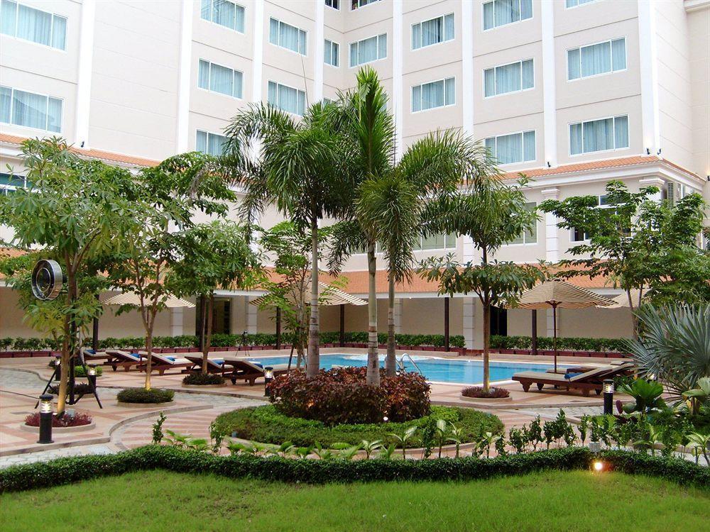 Angkor Riviera 4*