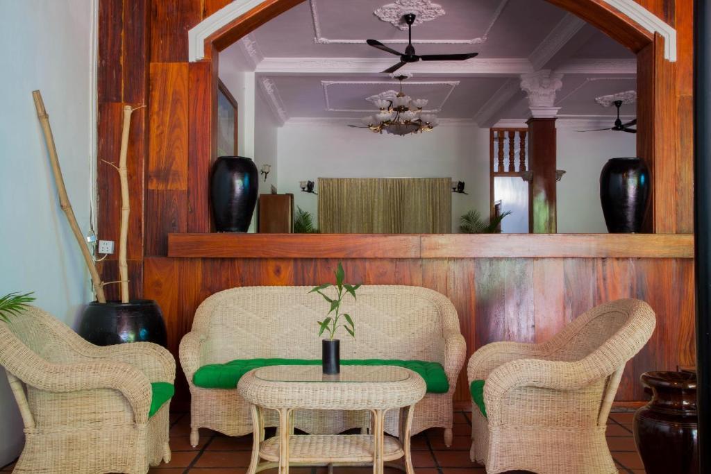 Hotel Khmer Cuisine 4*