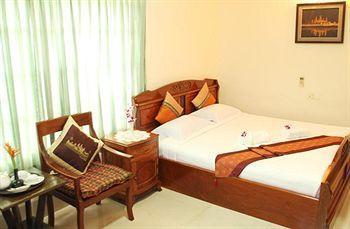 Riverside Hotel