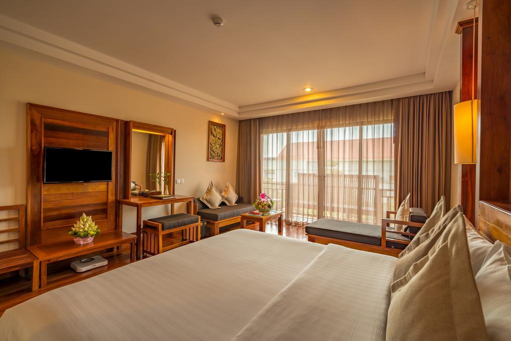 Angkor Miracle Reflection Club Resort 5*