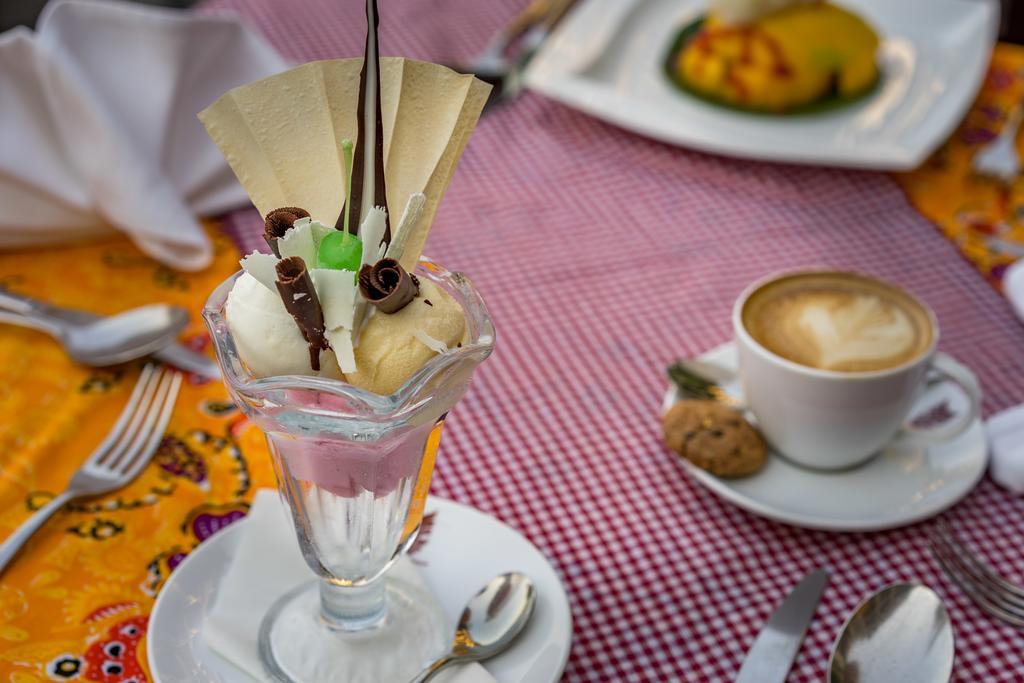 Angkor Miracle Reflection Club 5*