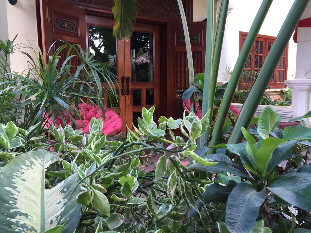 Bed & Breakfast River Village Manor 3*