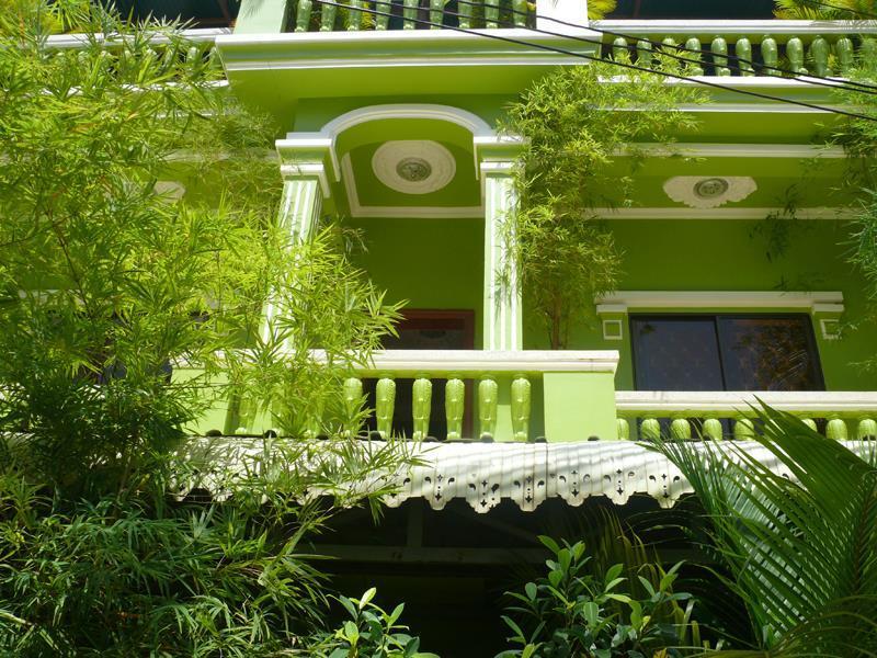 Guest house Golden Takeo 3*