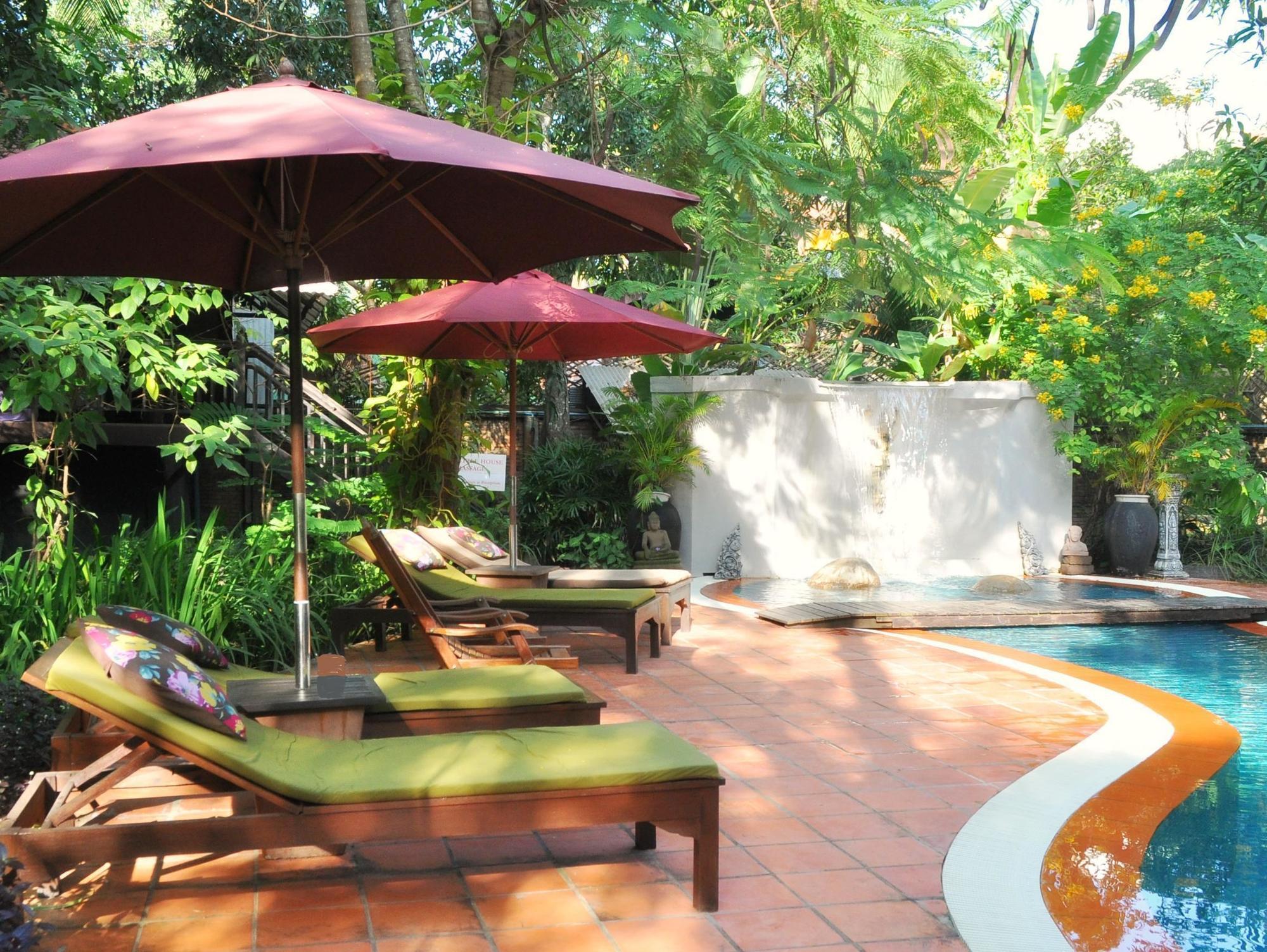 Khách sạn The Rivergarden 3*