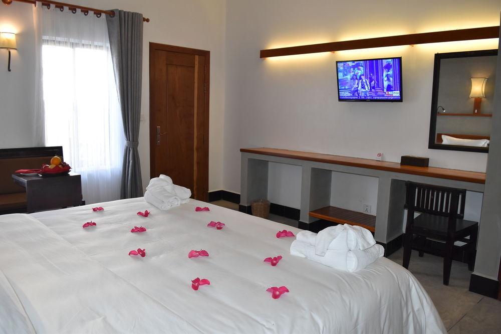 Lok Taneuy Hotel