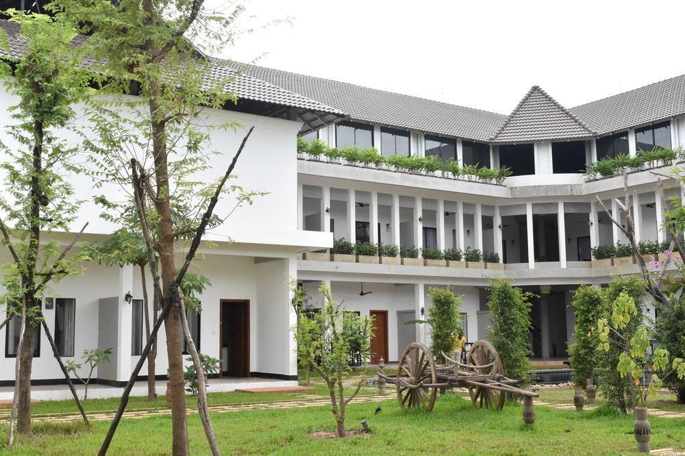 Lok Taneuy 4*