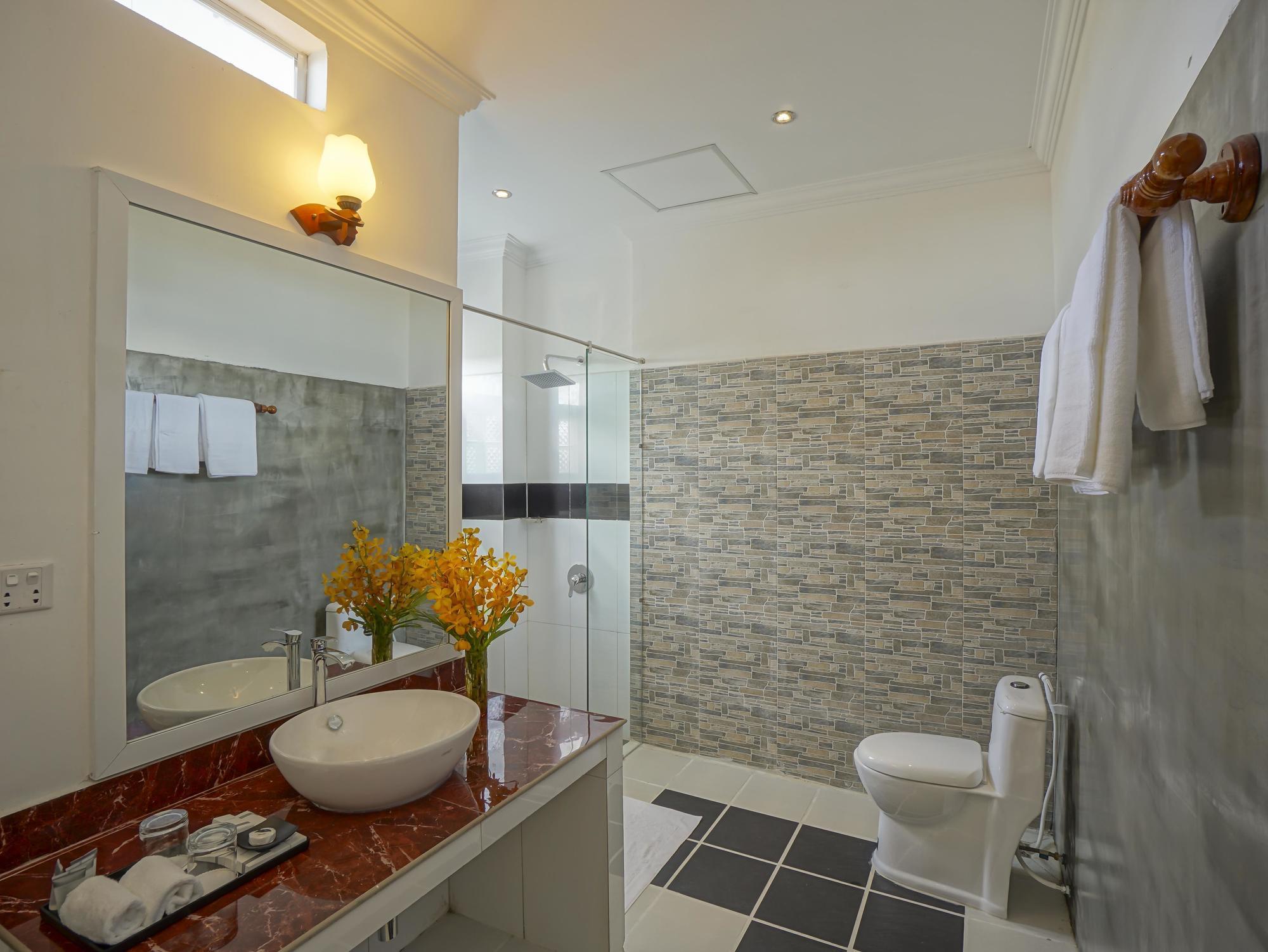 Crown Angkor & Hotel Siem Reap