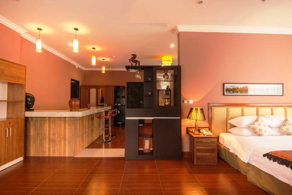 Crown Angkor & Hotel