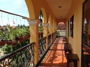 Robam Hotel 3*