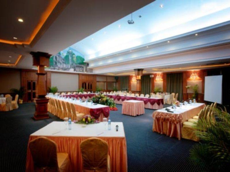 Hotel Preah Khan 4*