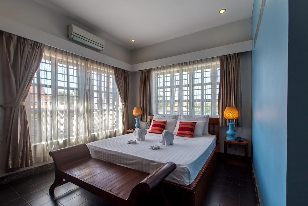 Baby Elephant Boutique 3*