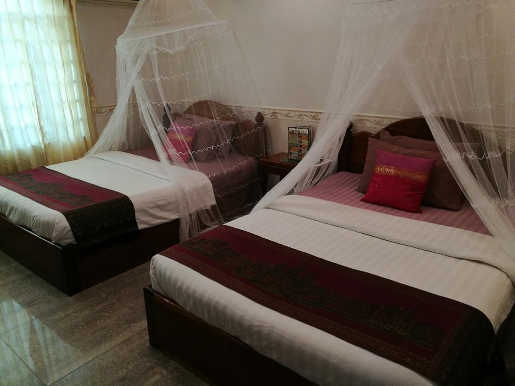River Village Manor Bed & Breakfast