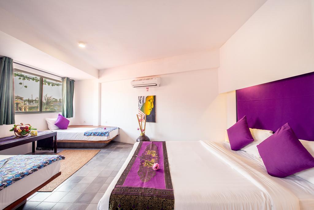 Phally's Hotel 3*