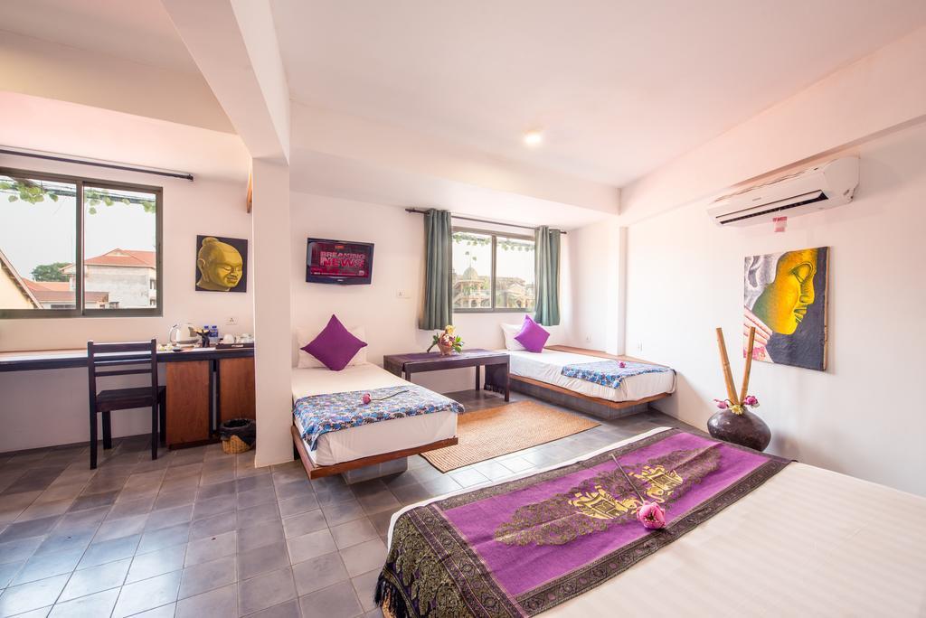 Phally's Hotel 3*