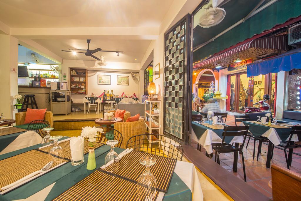 Phally's Hotel 3*