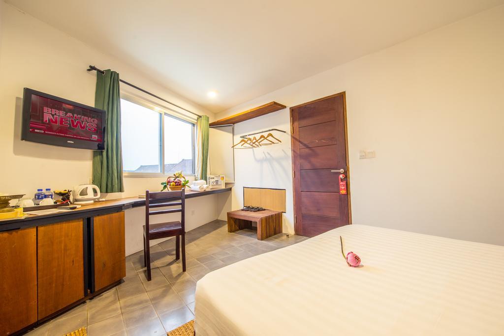 Phally's Hotel