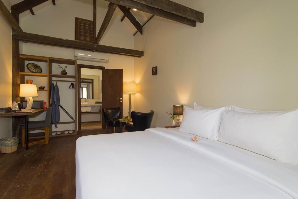 Bed & Breakfast Enkosa 4-bedroom Wooden Luxury House Siem Reap
