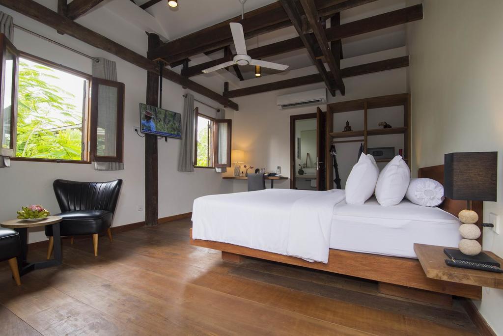 Enkosa 4-bedroom Wooden Luxury House Bed & Breakfast Siem Reap