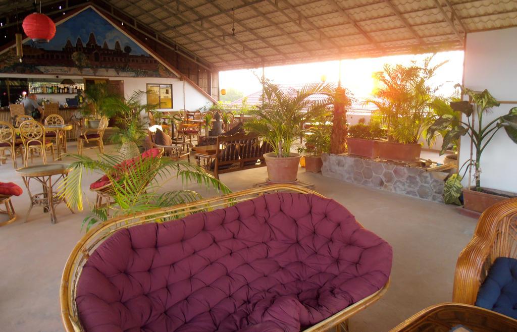 Firefly - The Berlin Angkor