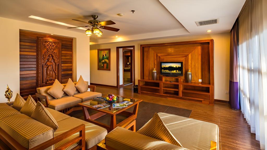 Angkor Miracle Reflection Club Siem Reap
