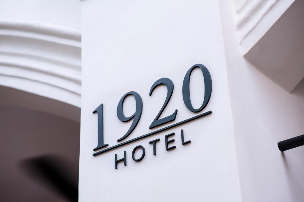 1920 4*