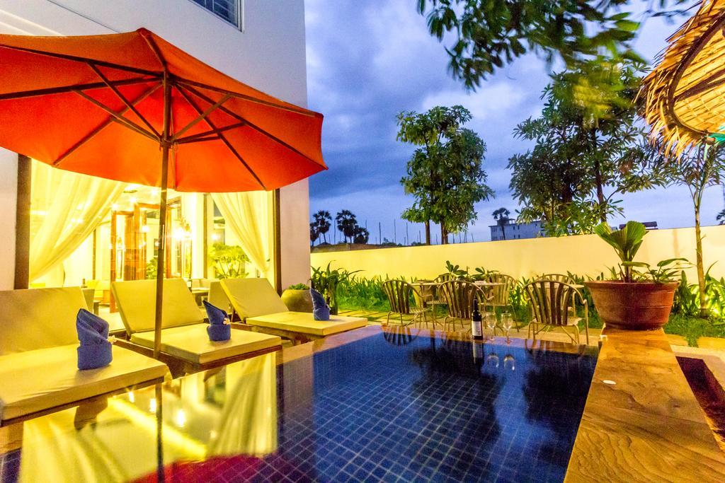 Ravel Boutique Hotel 4*
